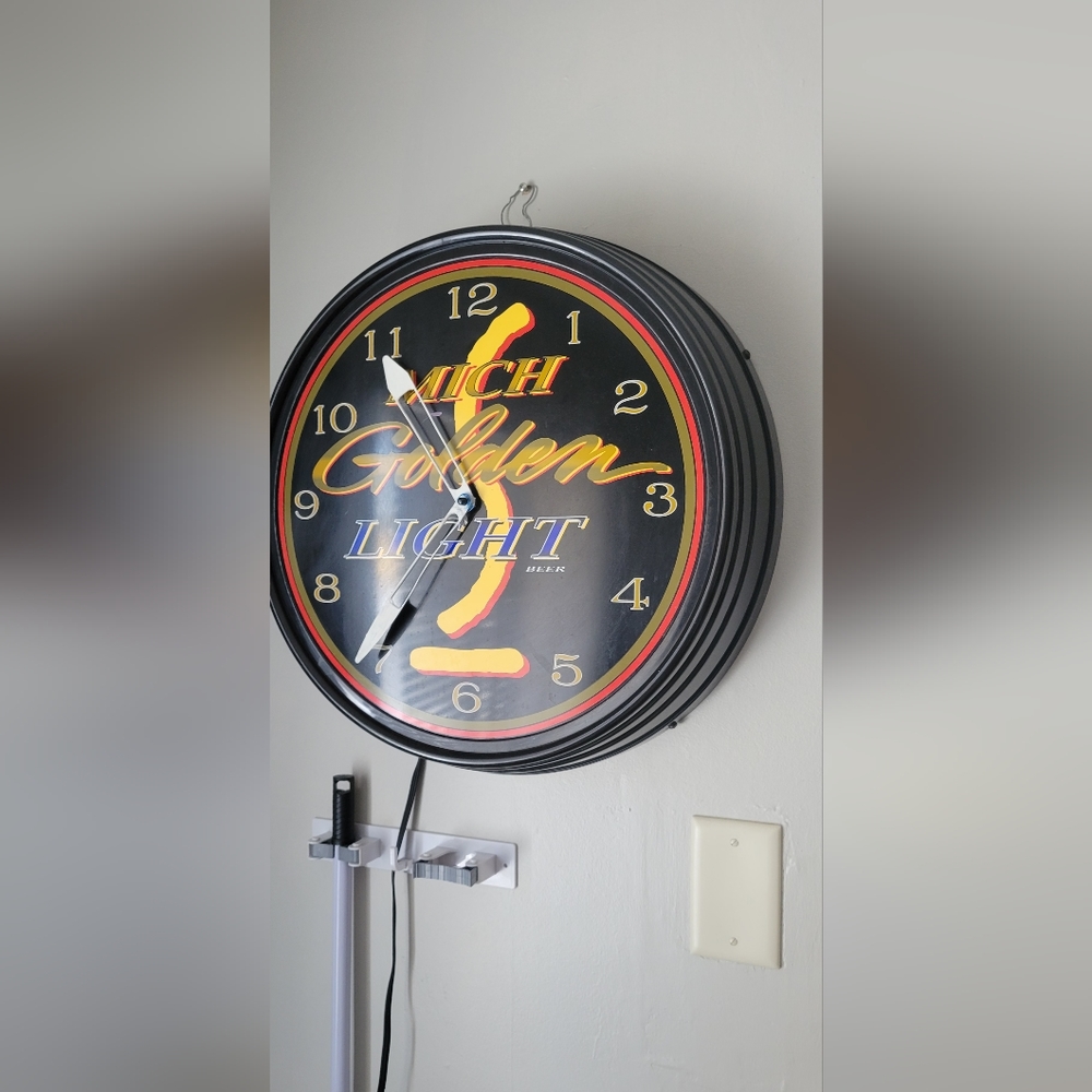 Mich golden light clock